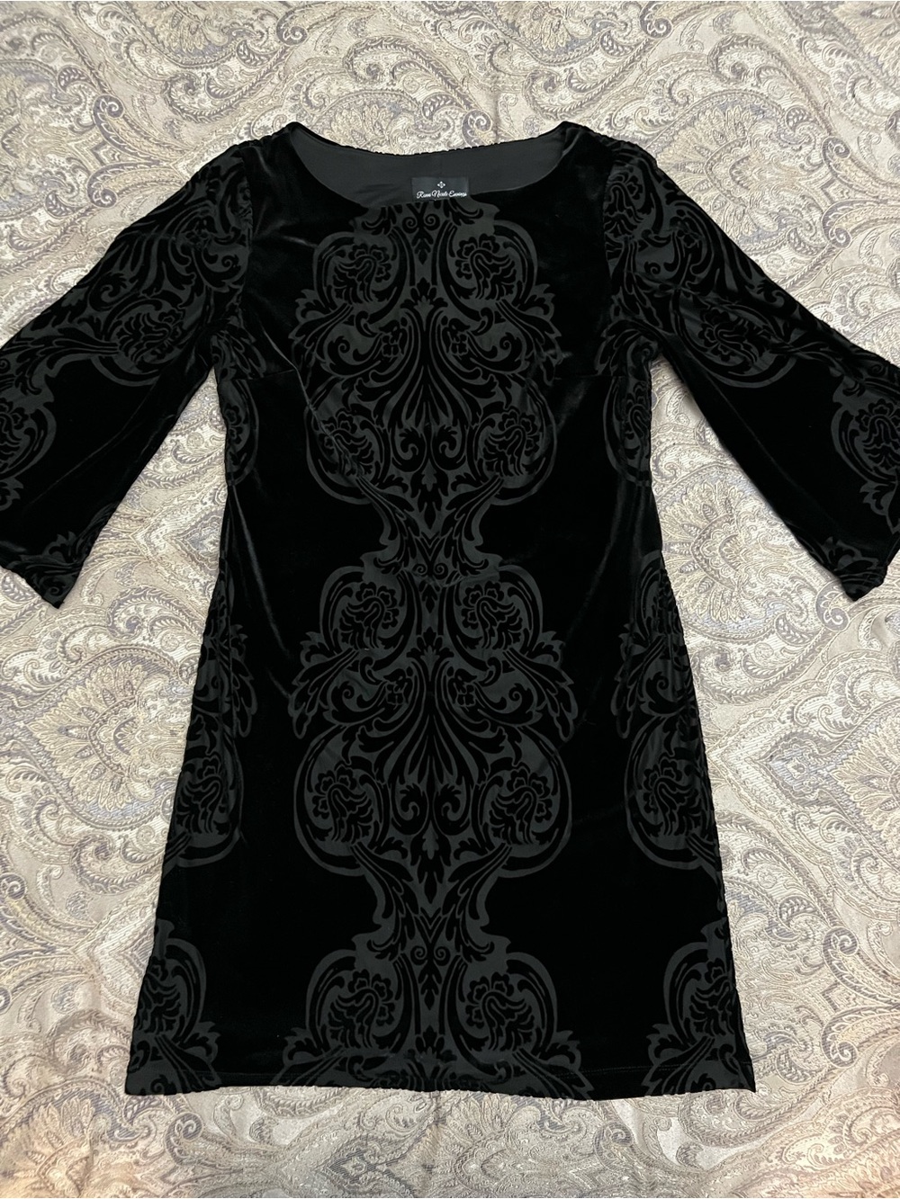 Ronni Nicole Evenings Velvet Burnout Black, Bell sleeve, Sheath Dress, size 10